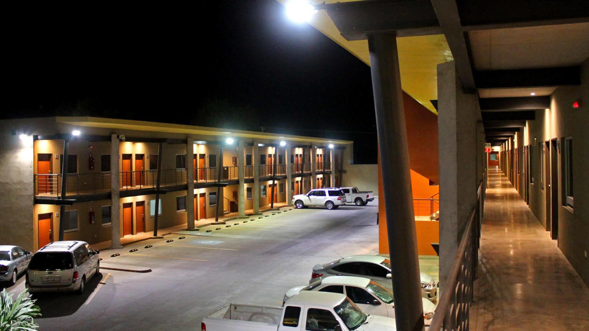 Booye Hotel Navojoa Exterior photo